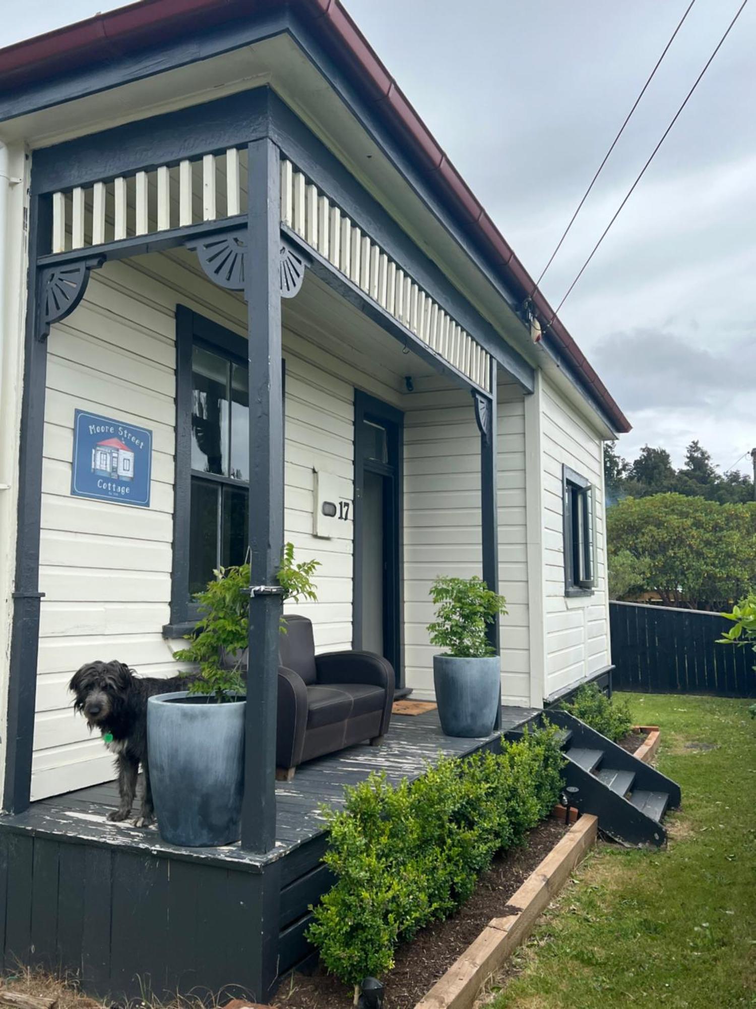 Moore St Cottage Ohakune Exteriör bild